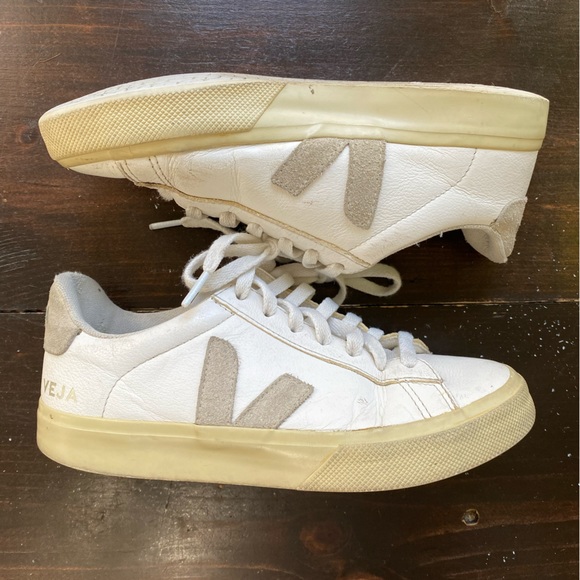 Veja womens sneaker - Picture 1 of 6